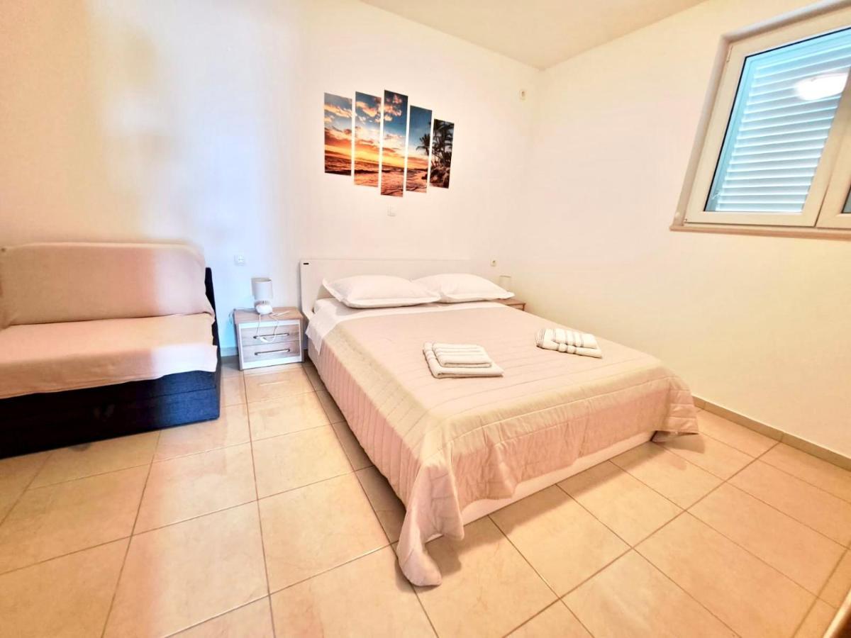 Nemira Beach Getaway Omis Exterior photo